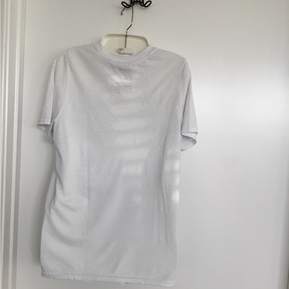 Gildan Women’s White Tops Size Medium . $25 - Picture 7 of 9
